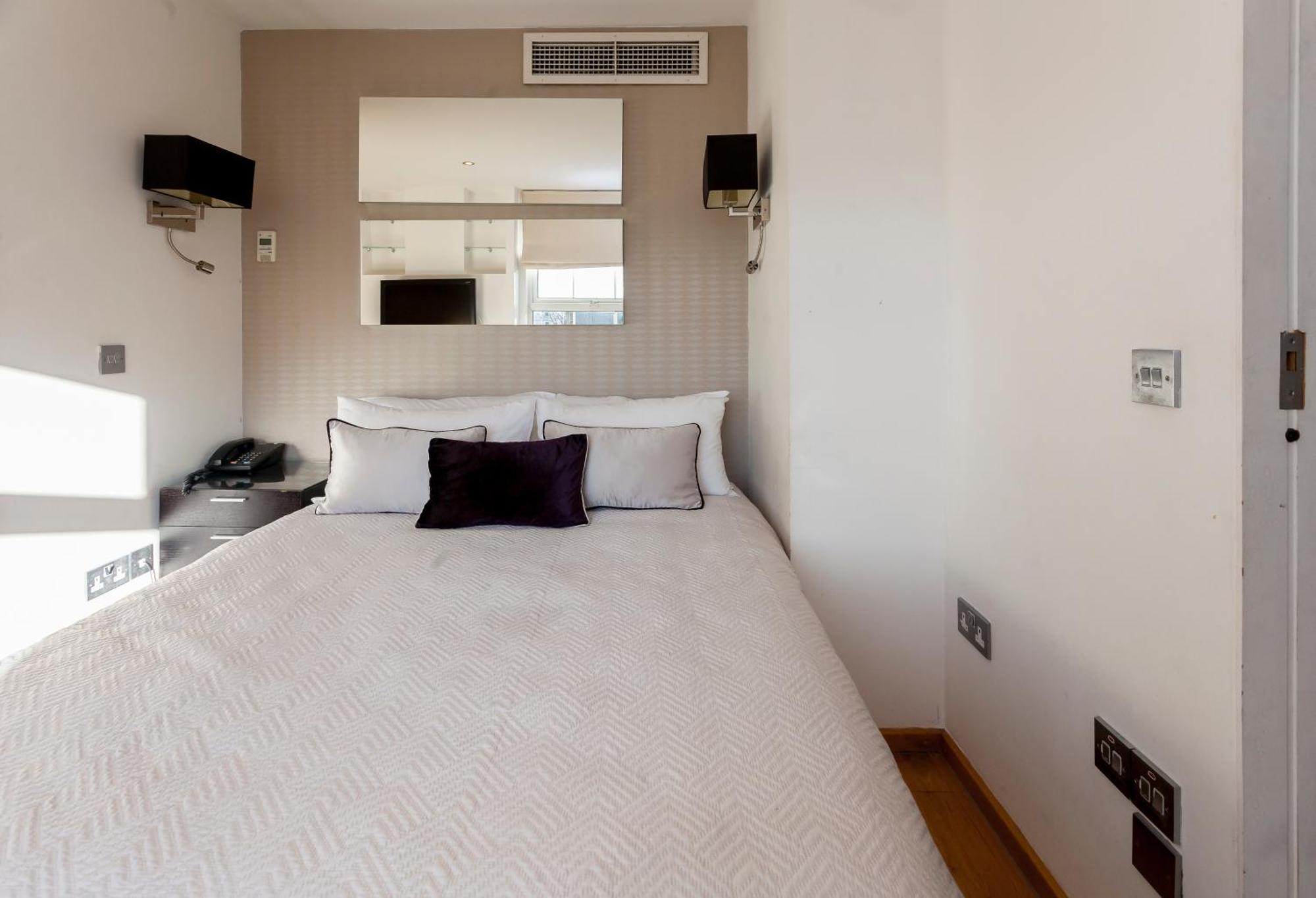 สเปซ อพาร์ท โฮเทล Aparthotel ลอนดอน ภายนอก รูปภาพ