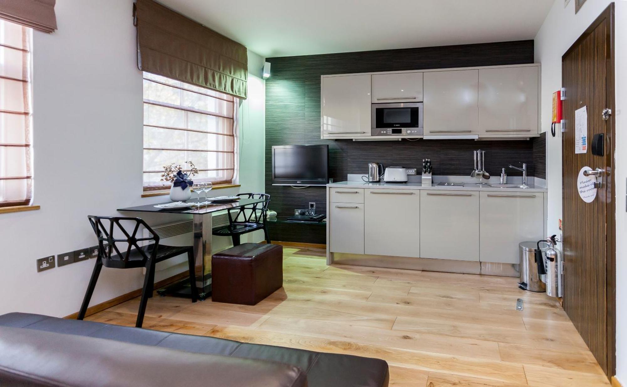 สเปซ อพาร์ท โฮเทล Aparthotel ลอนดอน ภายนอก รูปภาพ